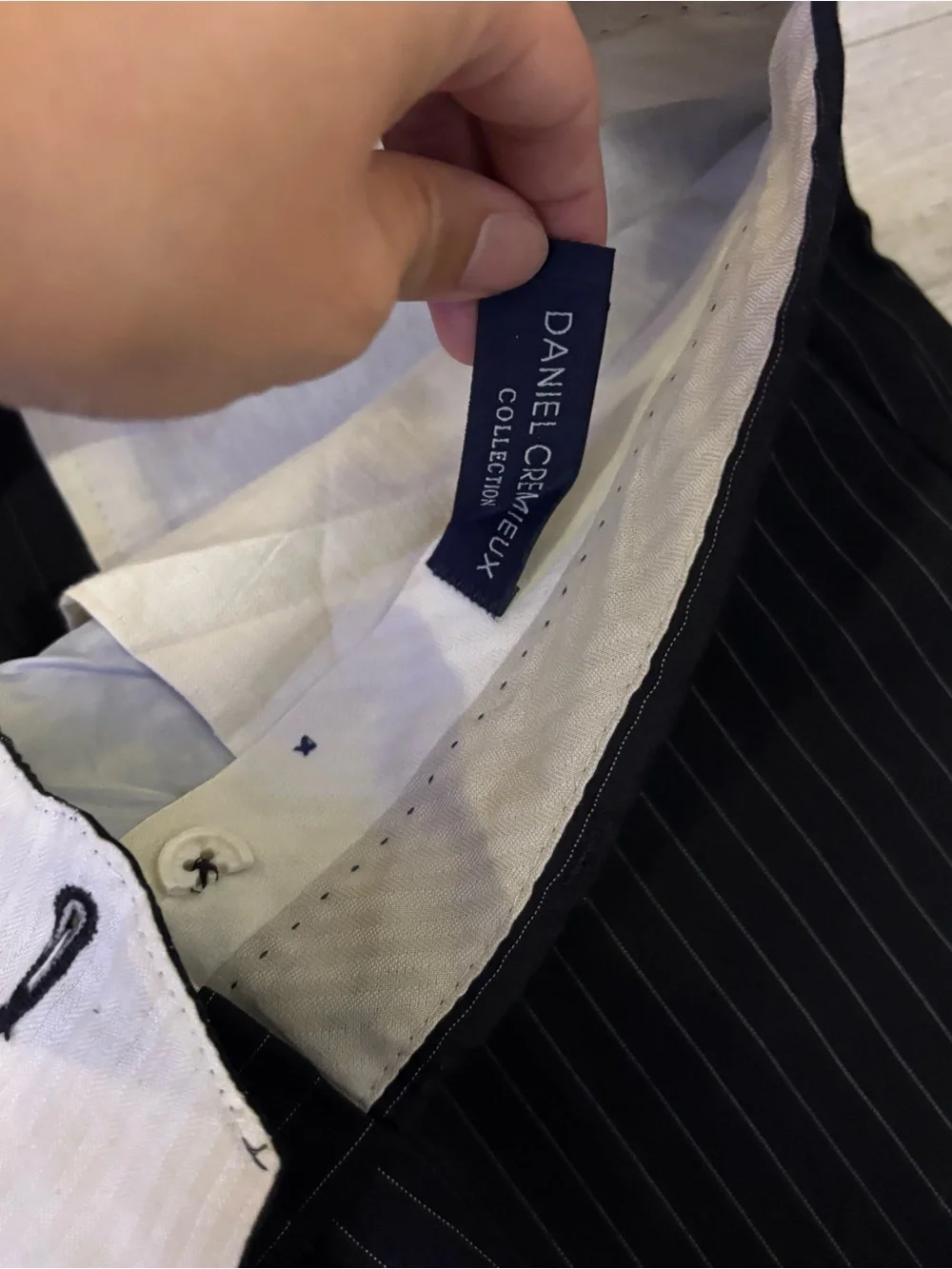 Daniel Cremieux blazer about